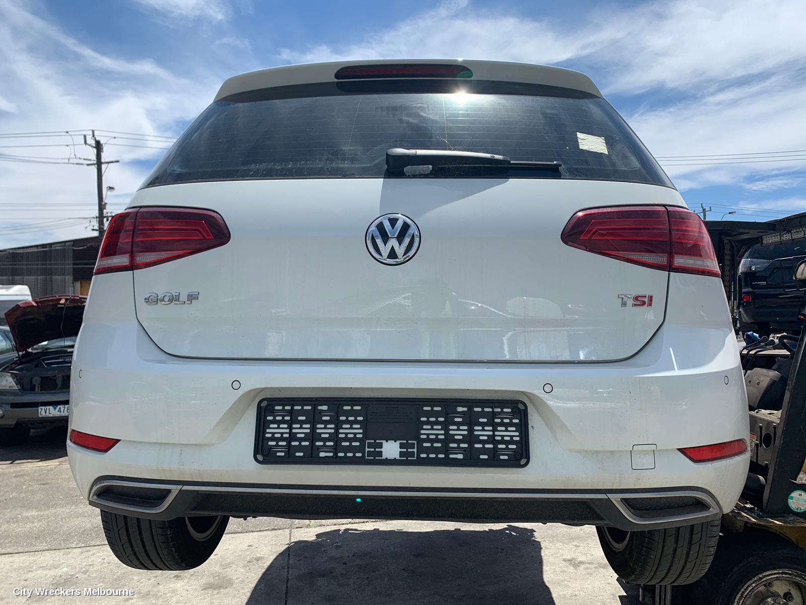 VOLKSWAGEN GOLF 2017 Right Taillight