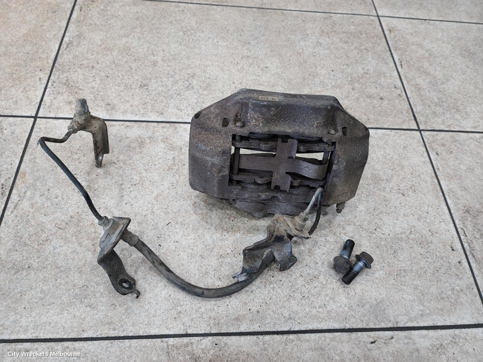 TOYOTA HILUX 2010 Caliper