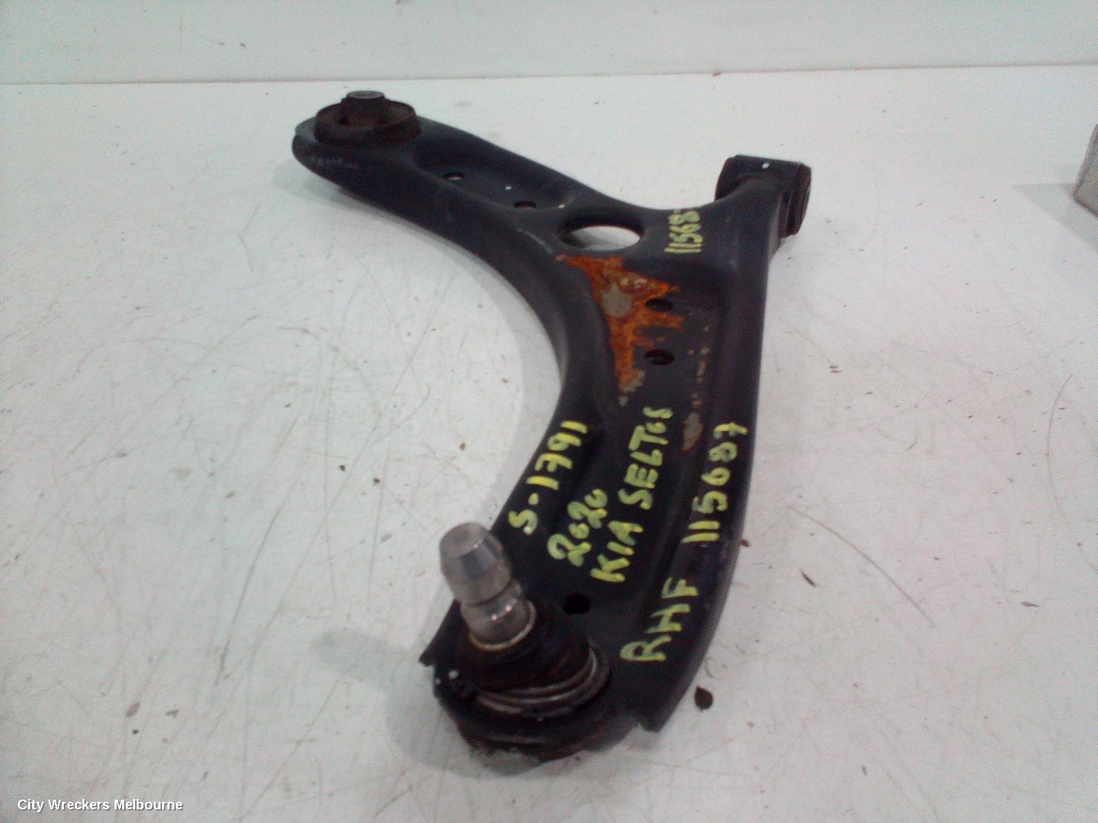 KIA SELTOS 2020 Right Front Lower Control Arm