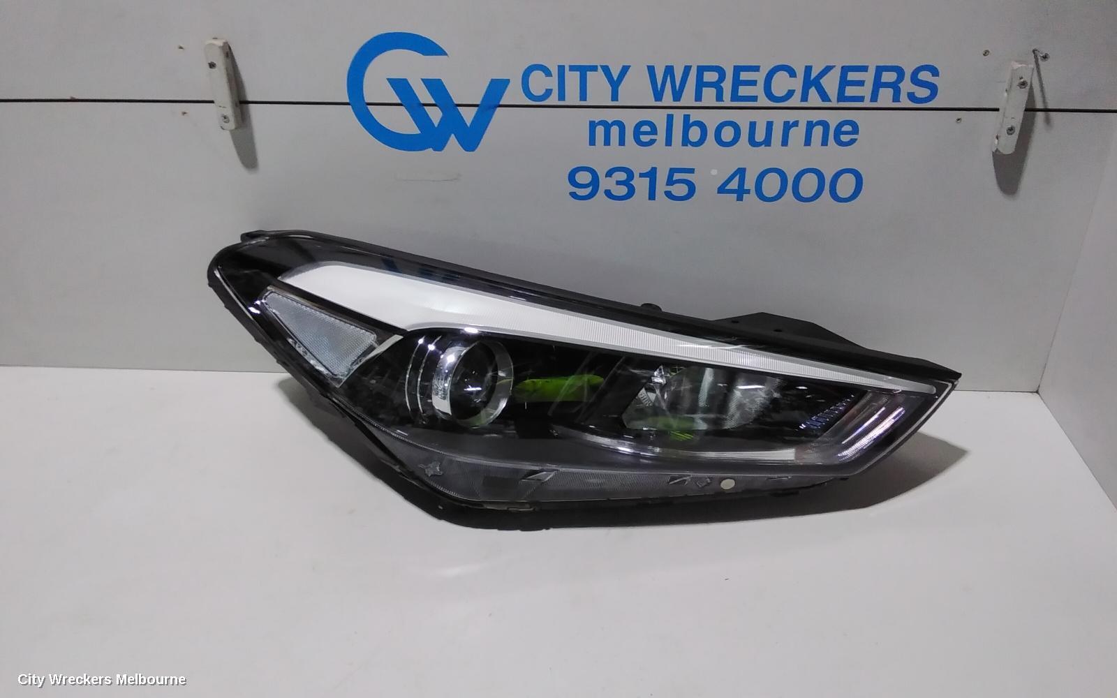 HYUNDAI TUCSON 2018 Right Headlamp