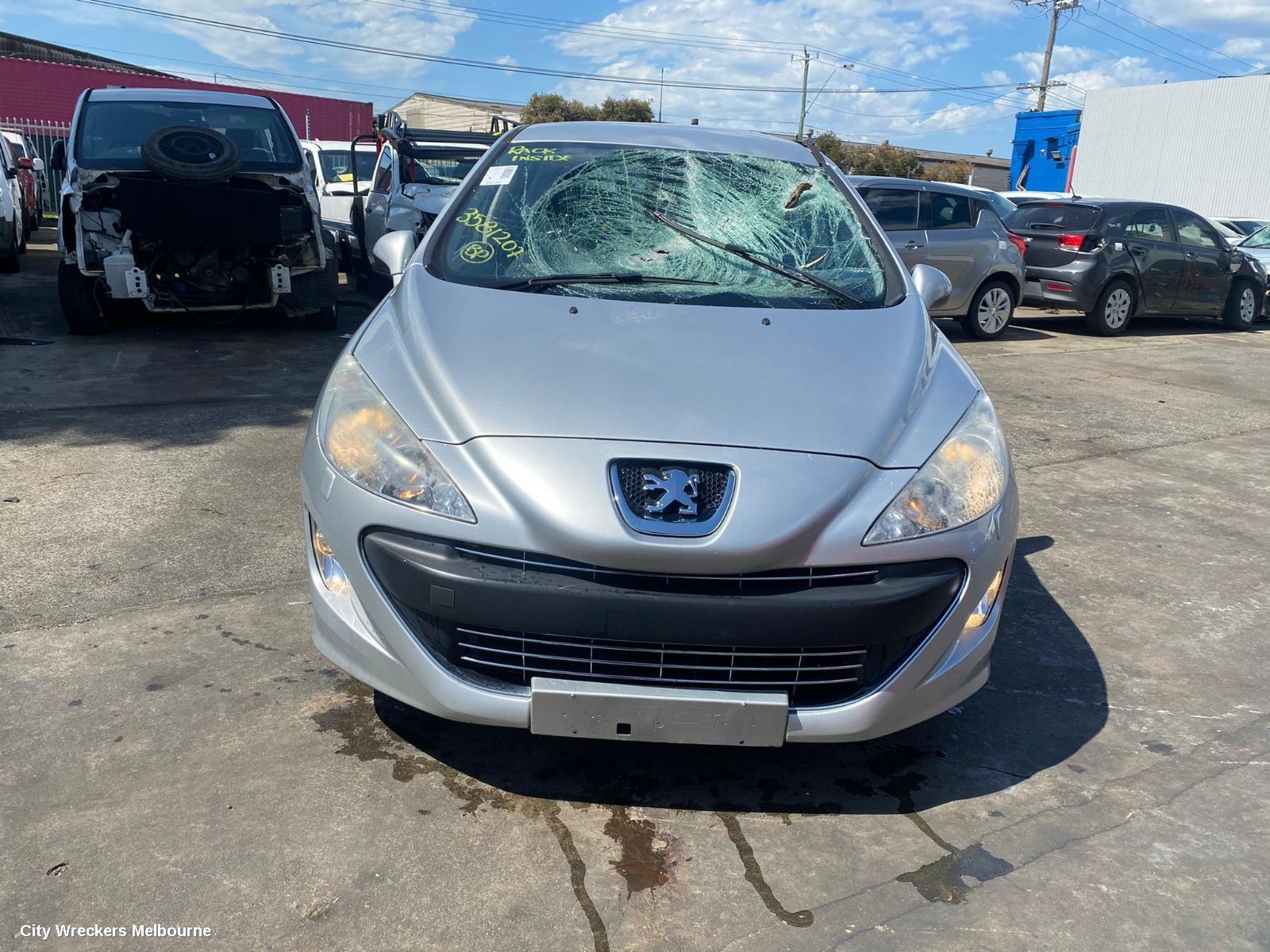 PEUGEOT 308 2011 Left Guard