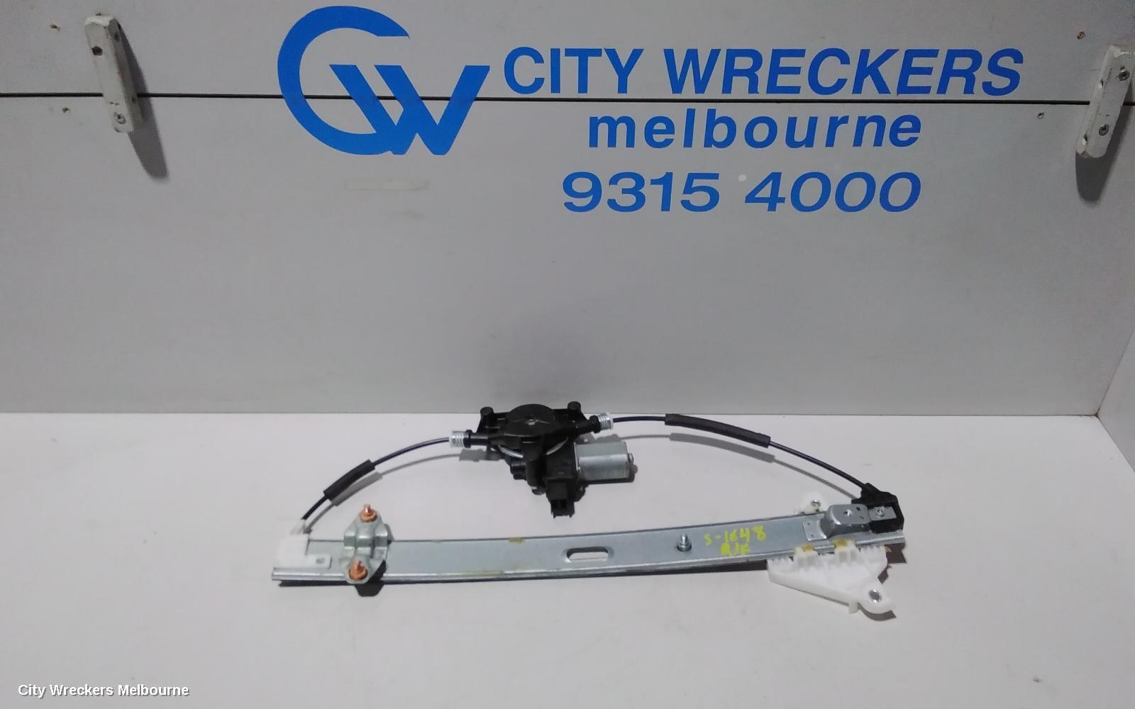 MAZDA CX5 2018 Right Front Window Reg/Motor