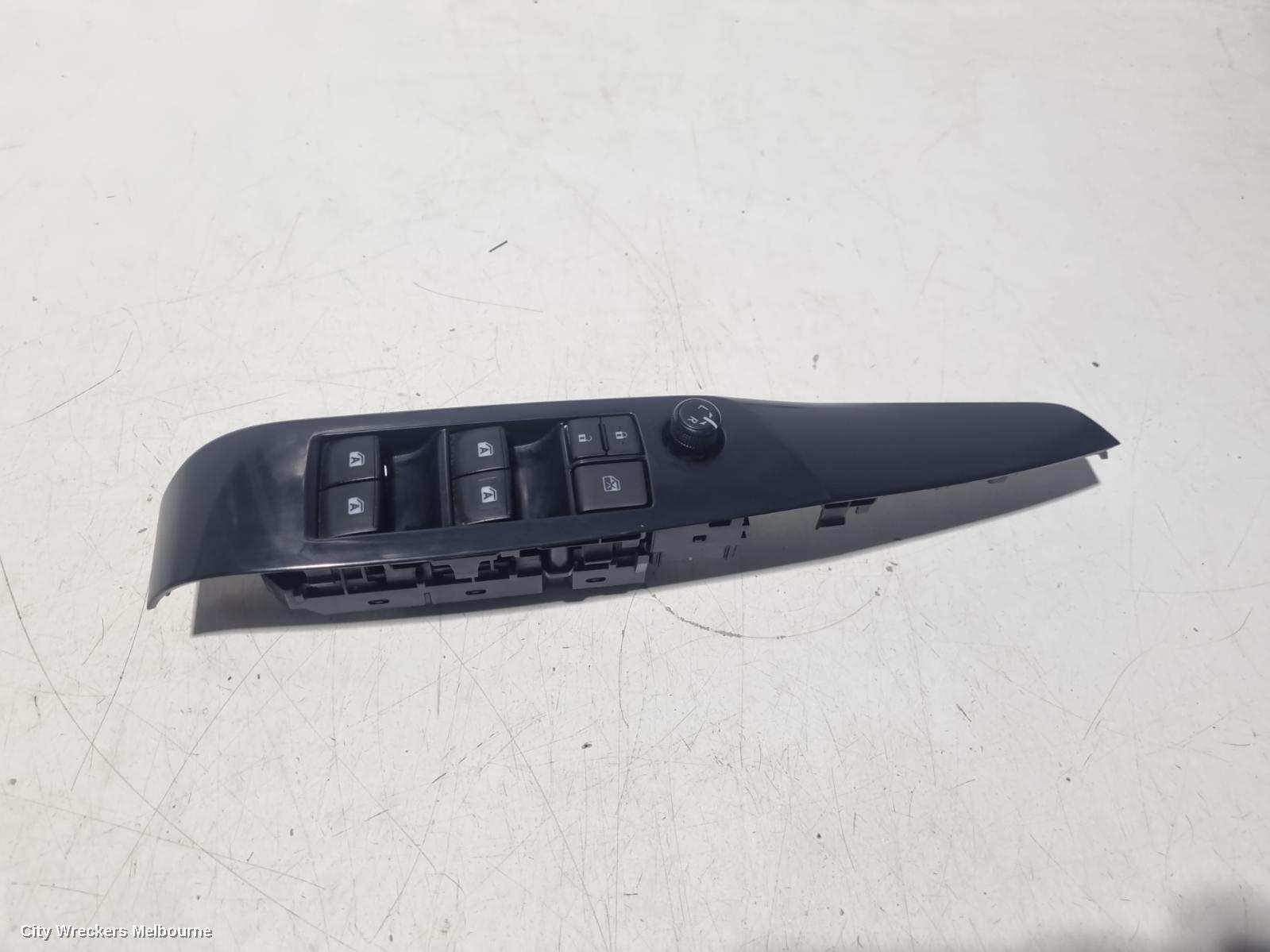 TOYOTA CAMRY 2018 Pwr Dr Wind Switch