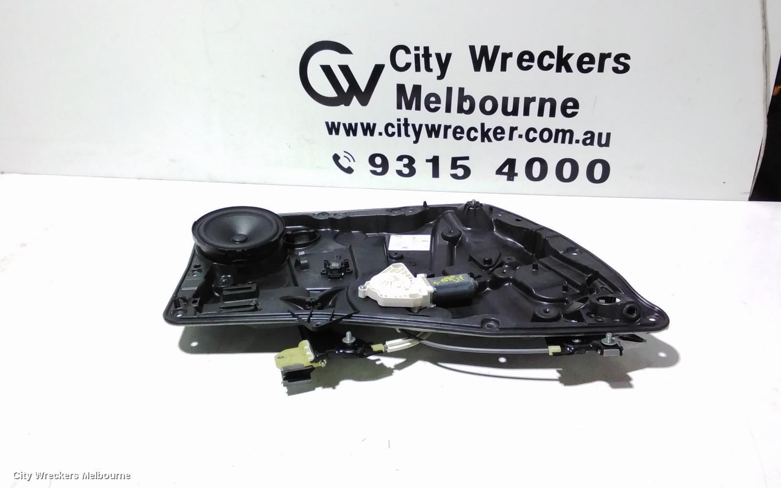 MERCEDES CLA CLASS 2016 Left Front Window Reg/Motor