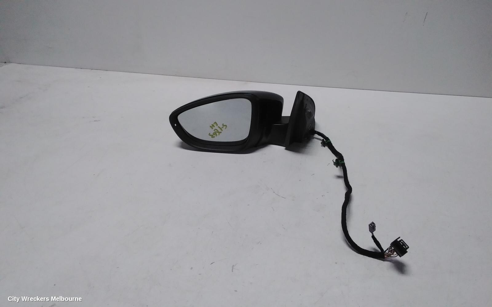 VOLKSWAGEN PASSAT 2013 Left Door Mirror