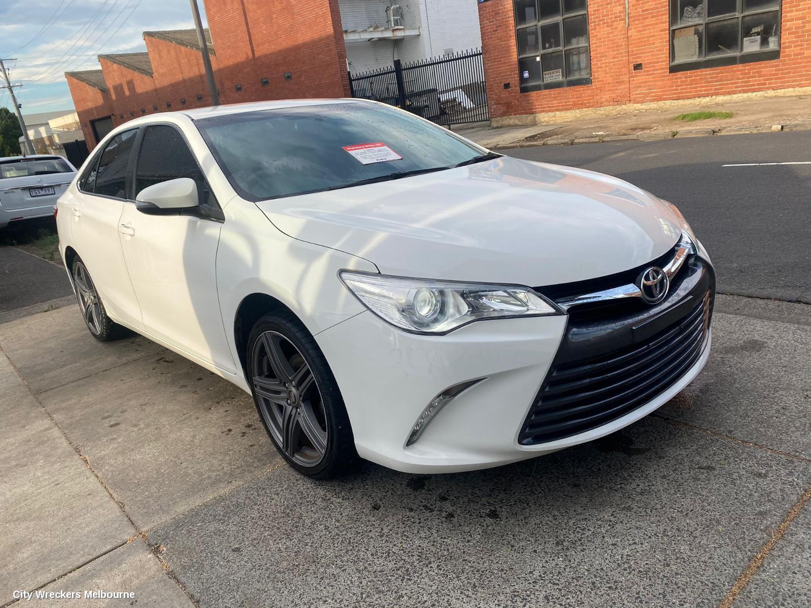 TOYOTA CAMRY 2015 Fan