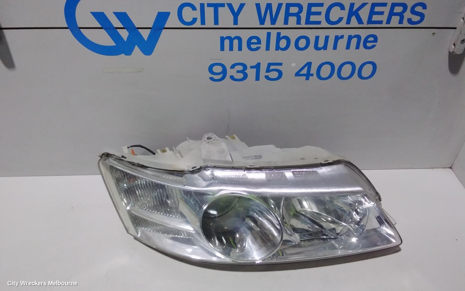 HOLDEN COMMODORE 2003 Right Headlamp