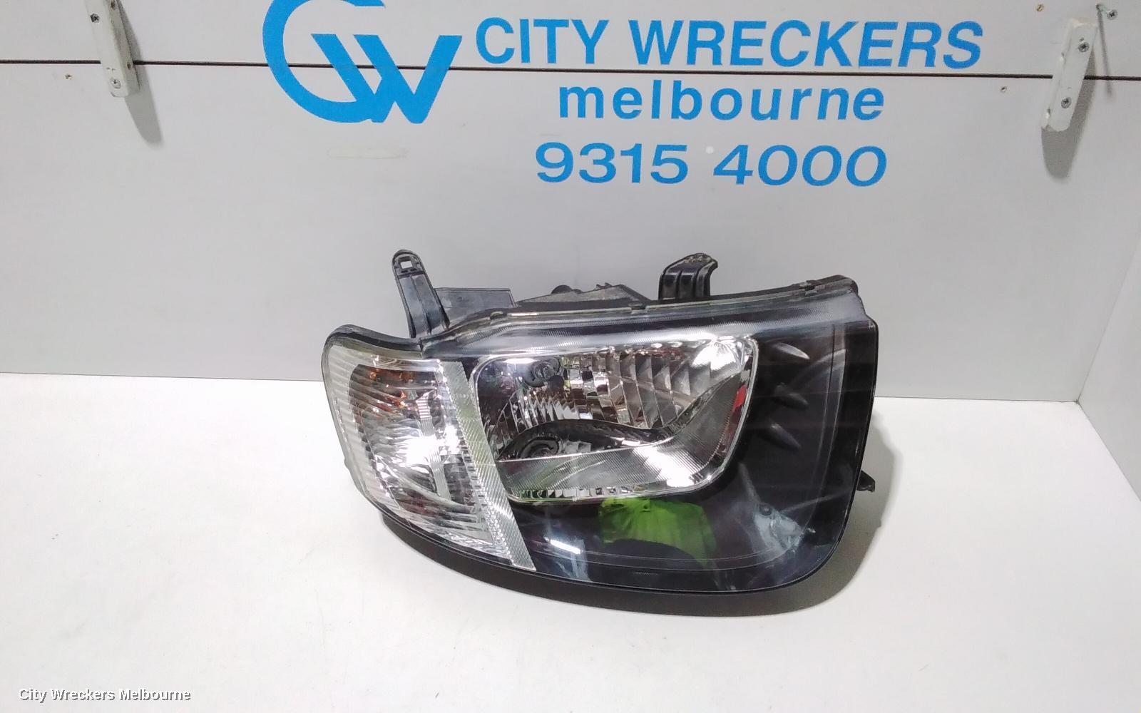 MITSUBISHI TRITON 2008 Right Headlamp