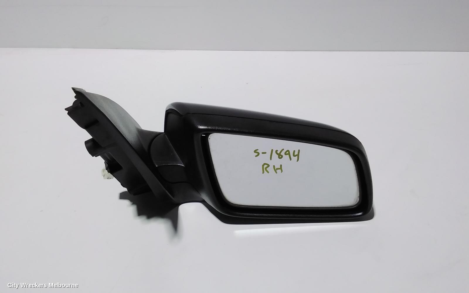 HOLDEN COMMODORE 2009 Right Door Mirror