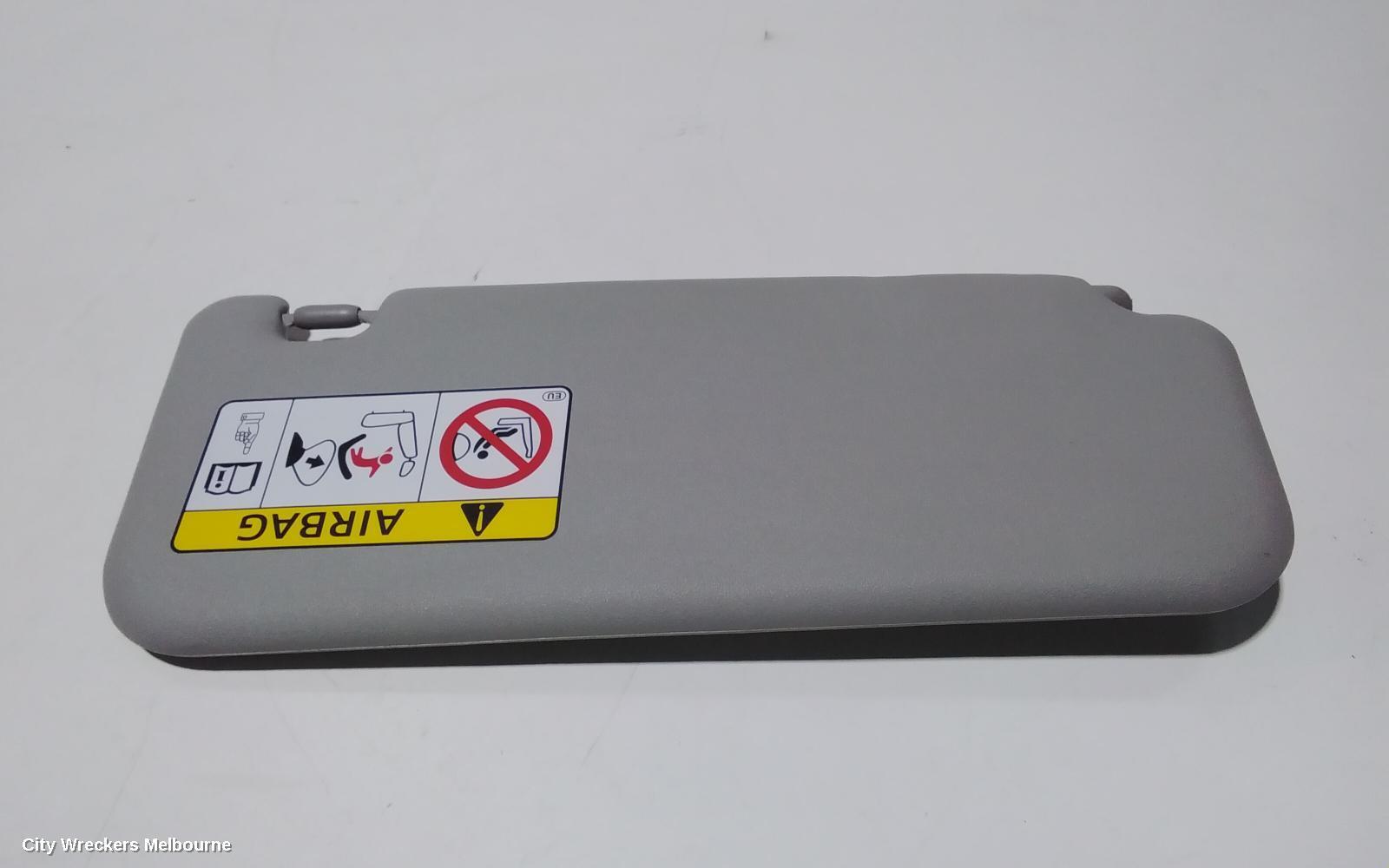 TOYOTA HILUX 2019 Sunvisor