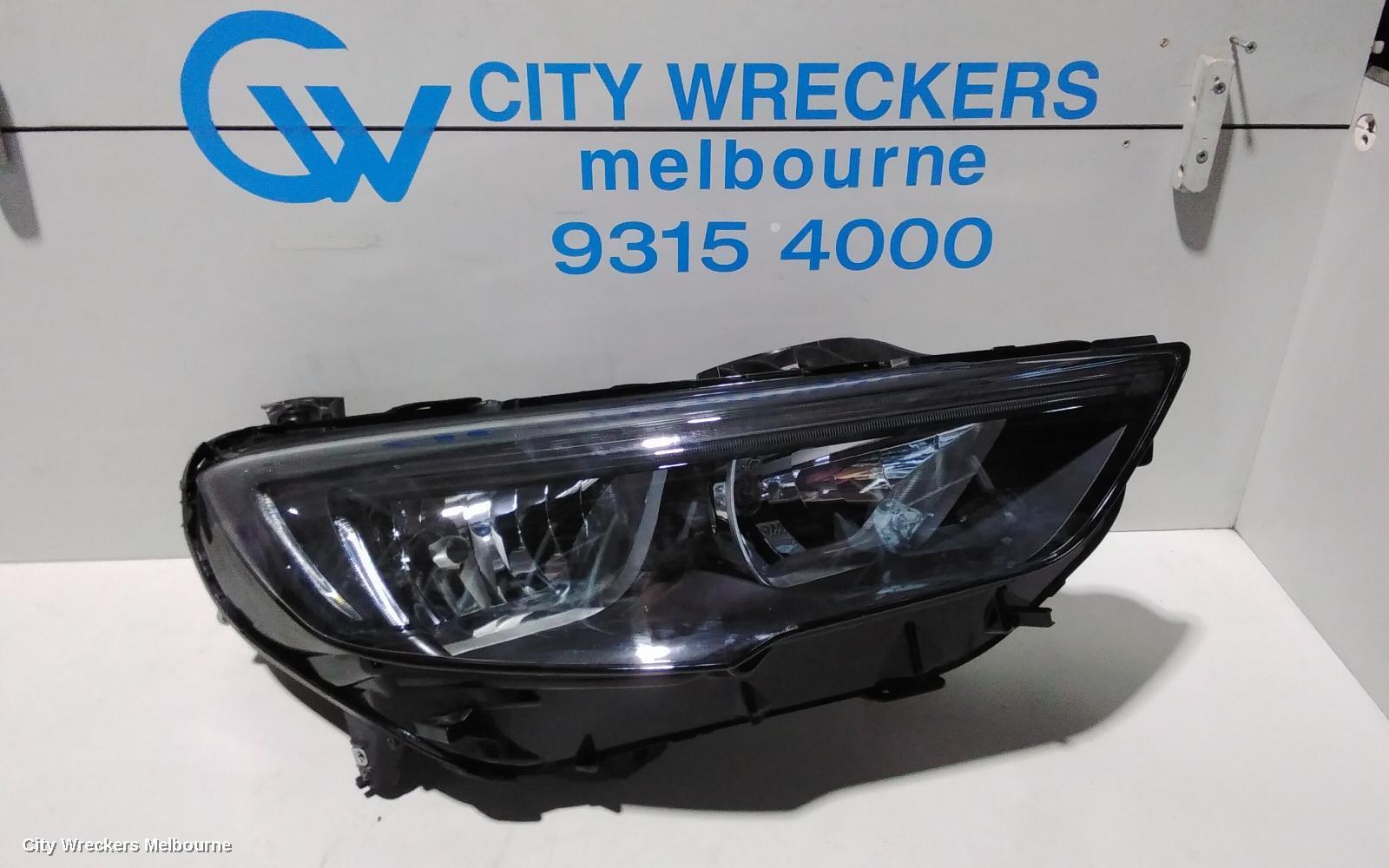 HOLDEN COMMODORE 2020 Right Headlamp