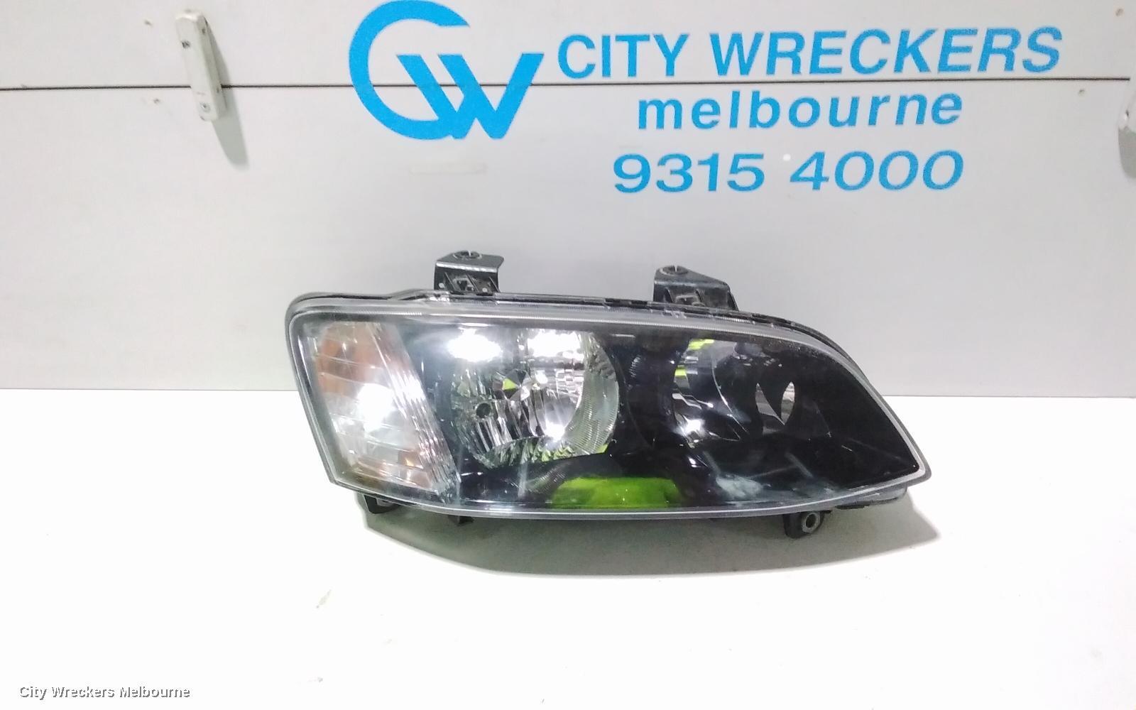 HOLDEN COMMODORE 2011 Right Headlamp