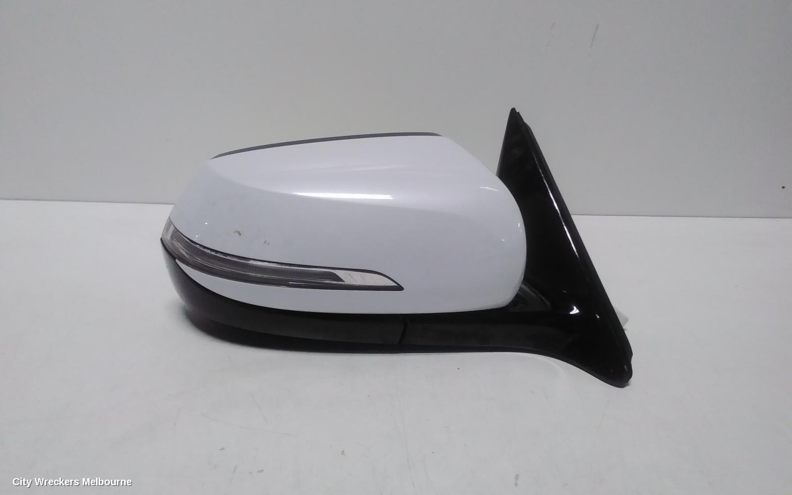 HYUNDAI GENESIS 2016 Right Door Mirror