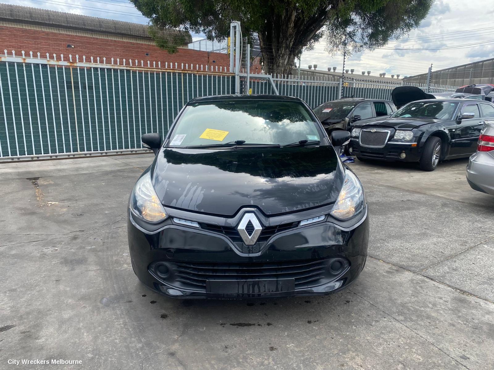 RENAULT CLIO 2016 Left Front Door