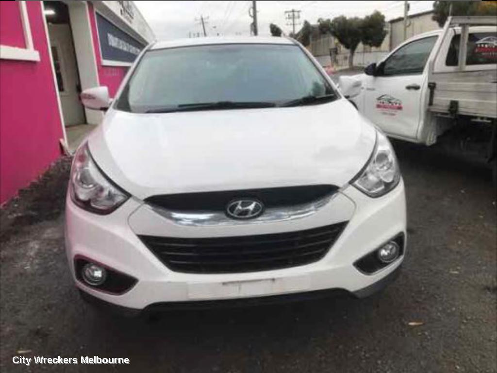 HYUNDAI IX35 2013 Grille