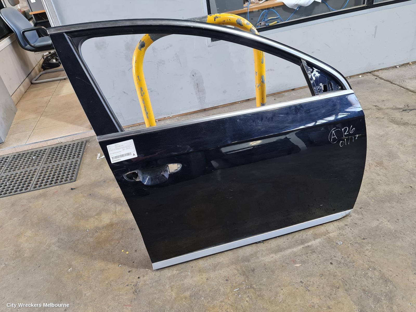 VOLKSWAGEN PASSAT 2013 Right Front Door