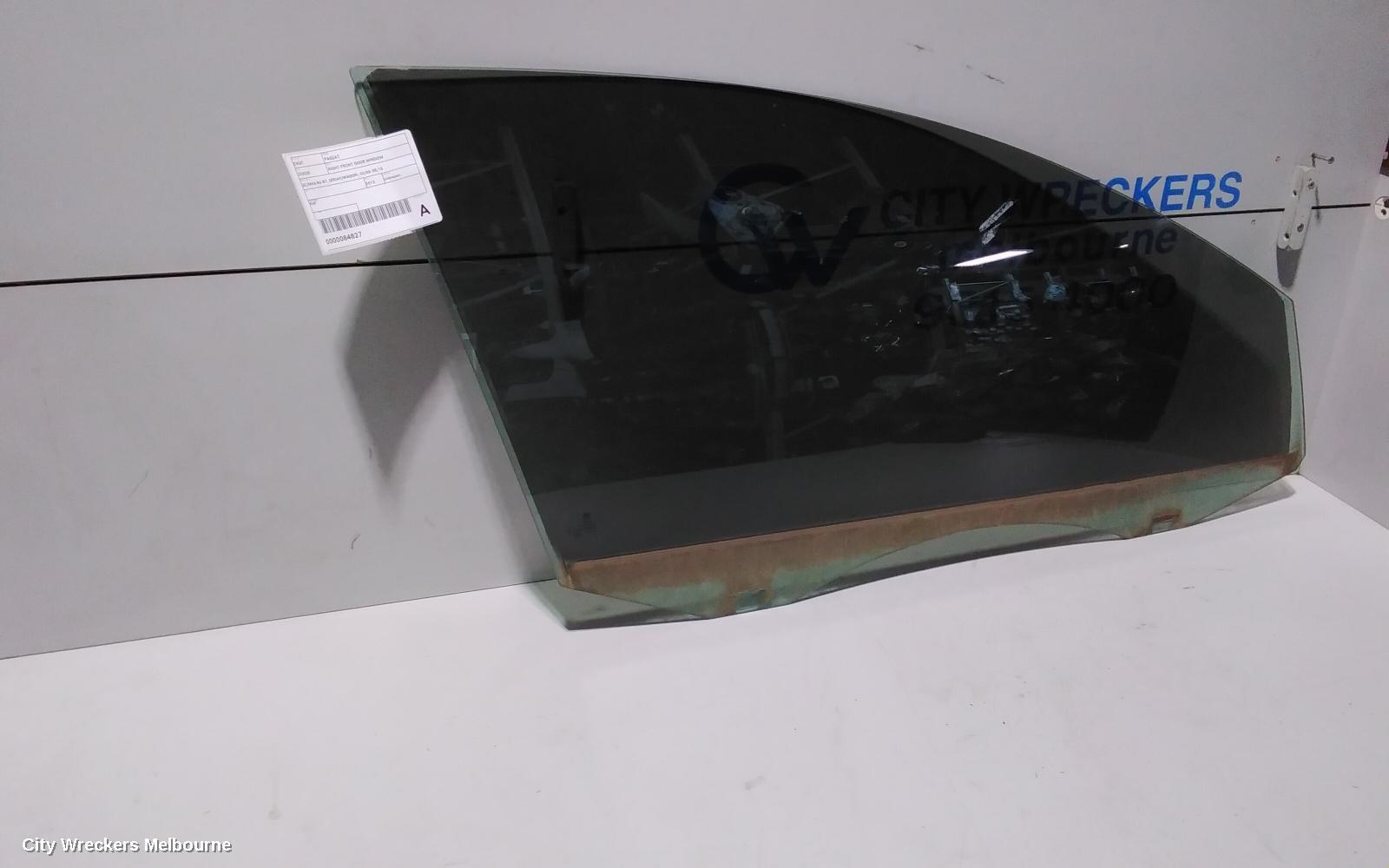 VOLKSWAGEN PASSAT 2013 Right Front Door Window