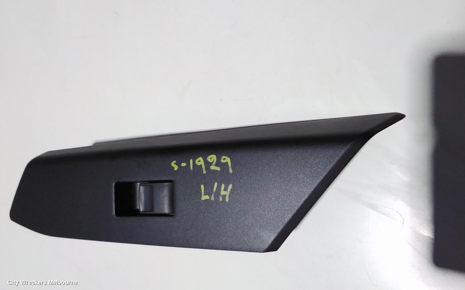 TOYOTA RAV4 2017 Pwr Dr Wind Switch