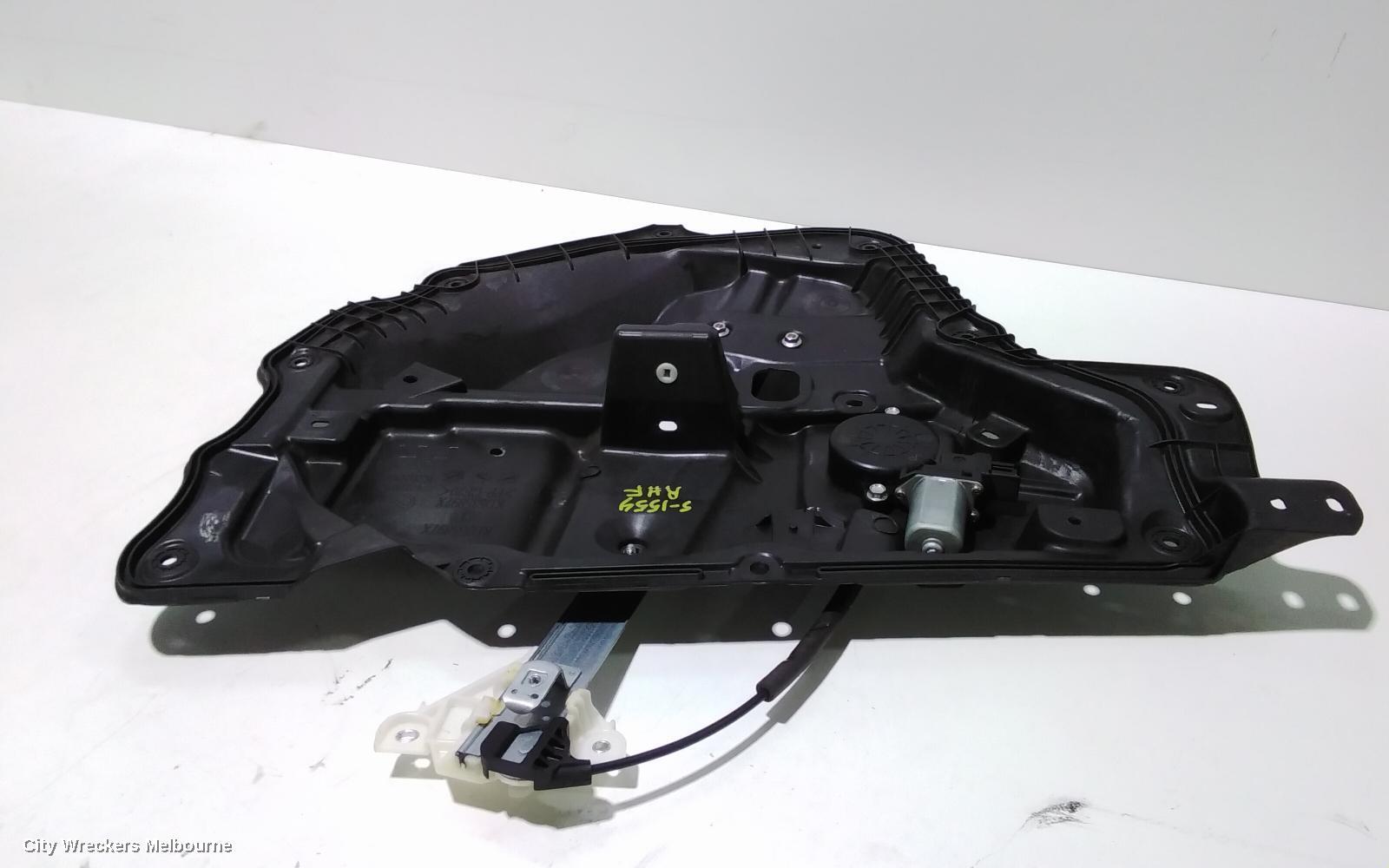 MAZDA CX5 2015 Right Front Window Reg/Motor