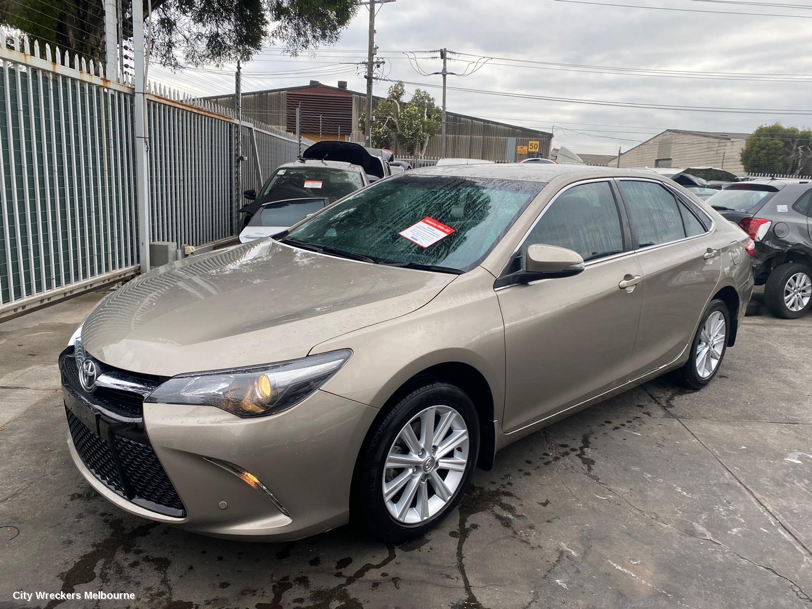 TOYOTA CAMRY 2016 Left Front Door