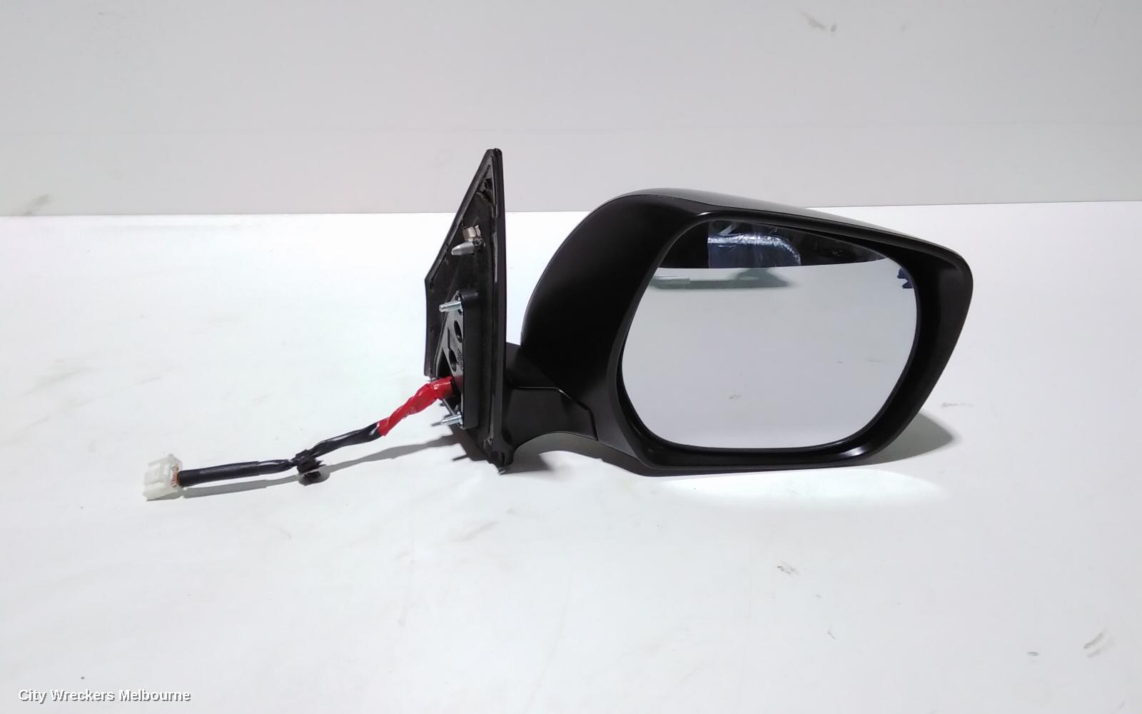 TOYOTA LANDCRUISER 2015 Right Door Mirror