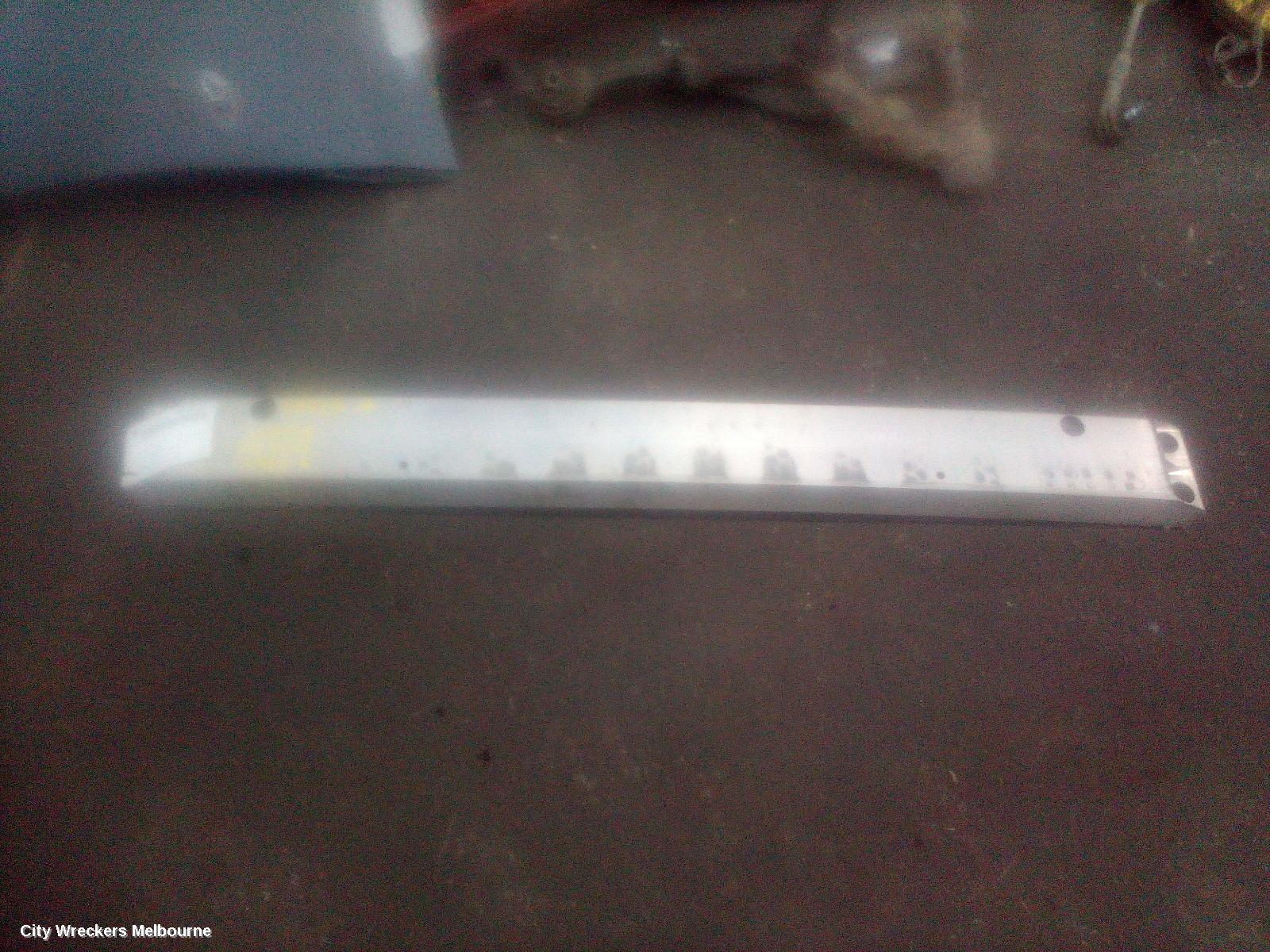 HOLDEN COMMODORE 2013 F/Bar Reinforc/Brack