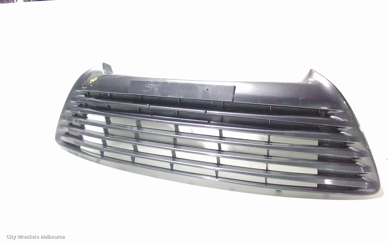 TOYOTA CAMRY 2016 Grille