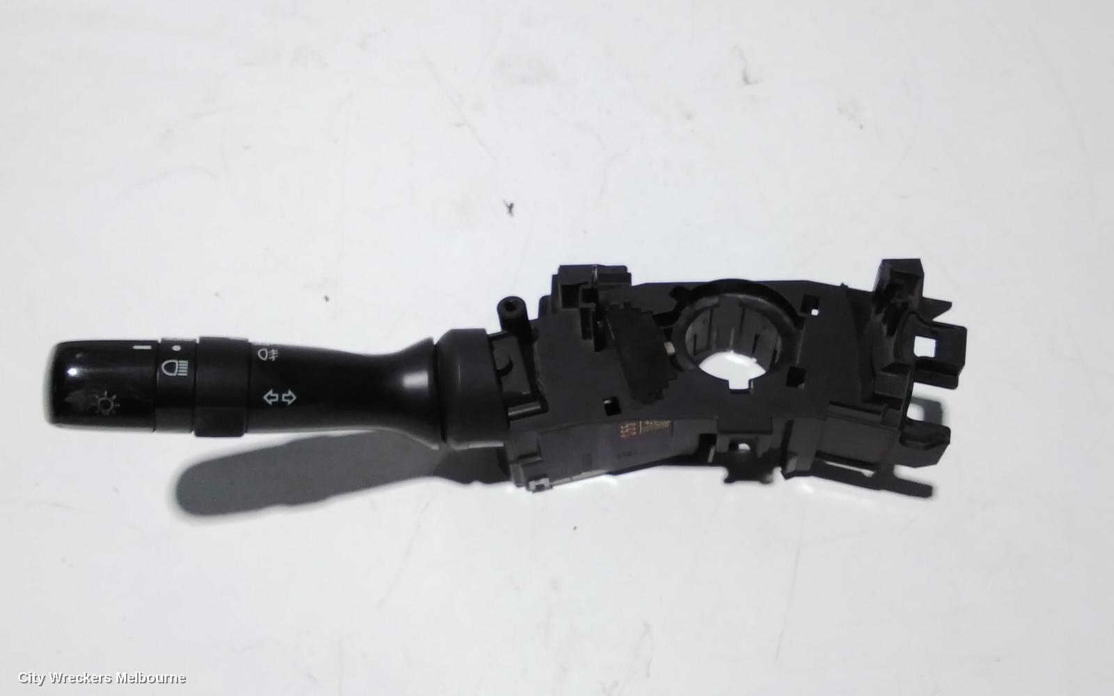 TOYOTA KLUGER 2009 Combination Switch