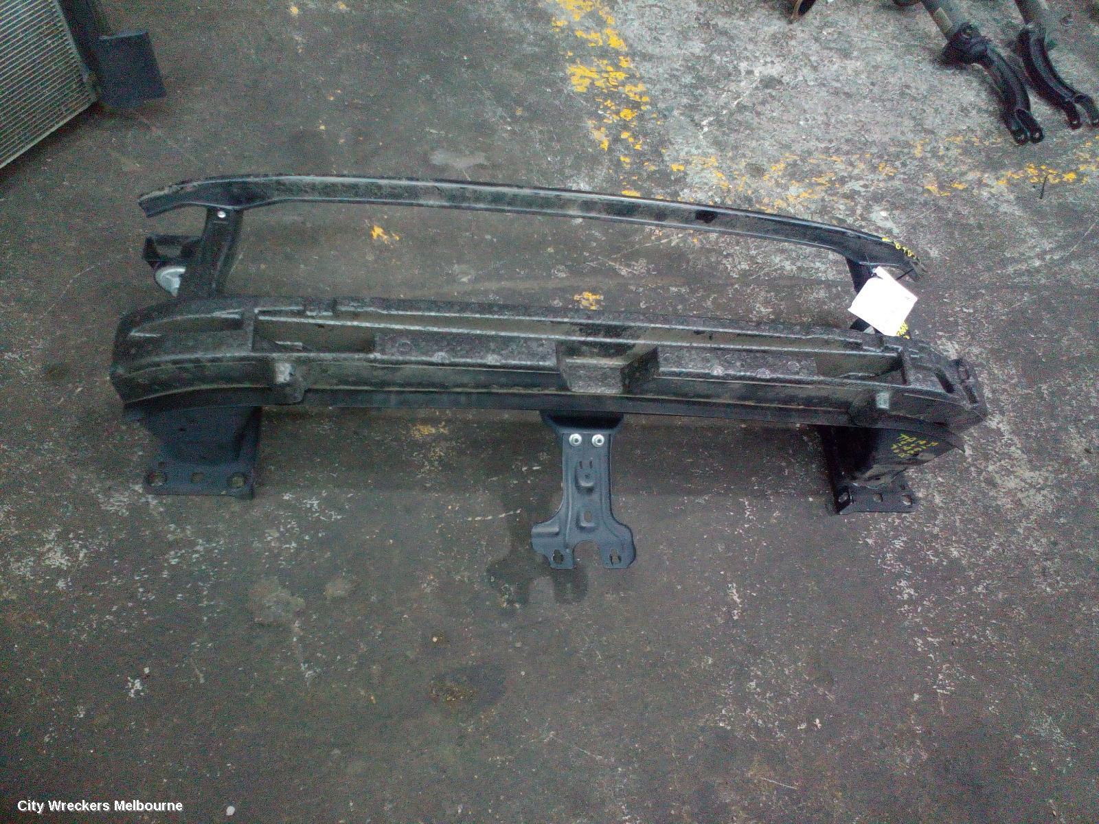 VOLKSWAGEN GOLF 2020 F/Bar Reinforc/Brack