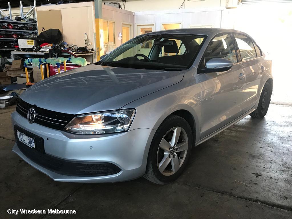 VOLKSWAGEN JETTA 2014 Rear Garnish