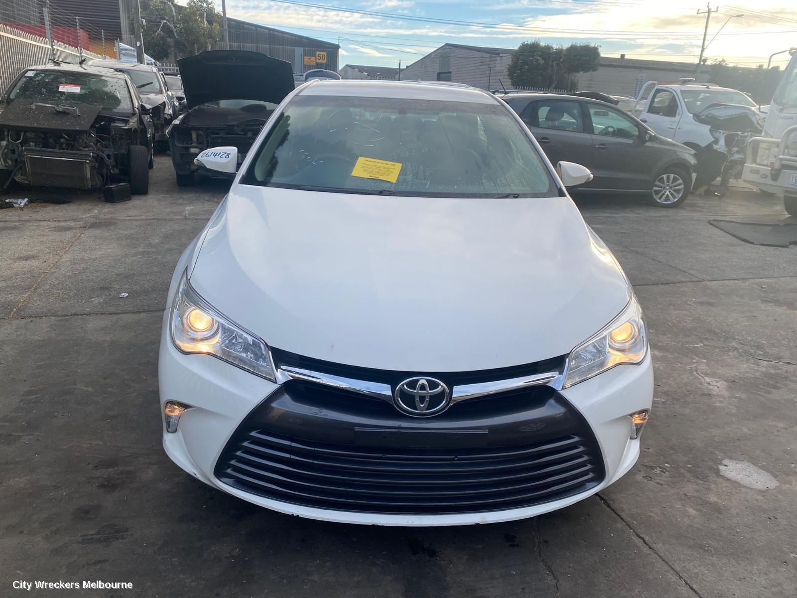 TOYOTA CAMRY 2016 Fan