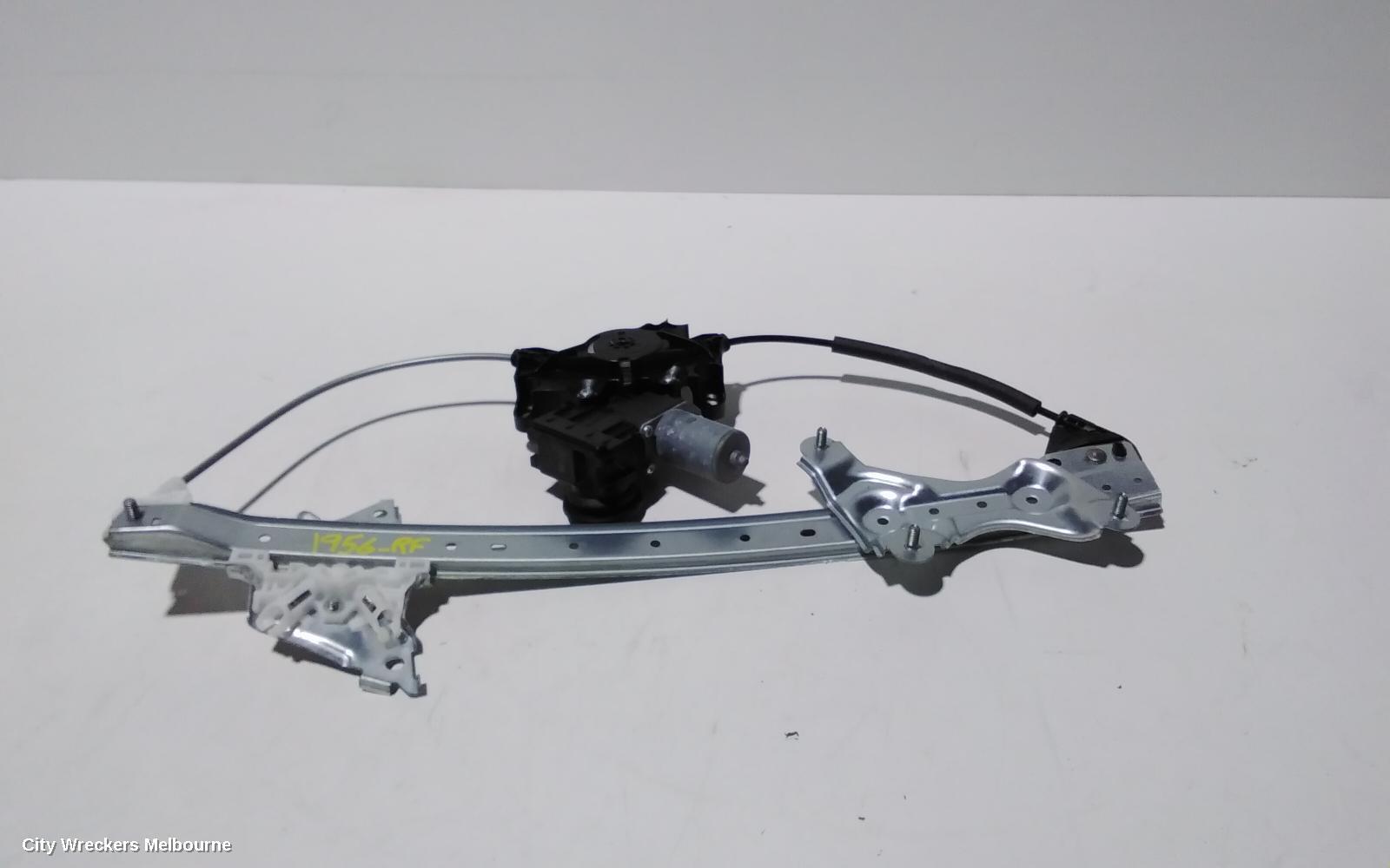 TOYOTA COROLLA 2022 Right Front Window Reg/Motor