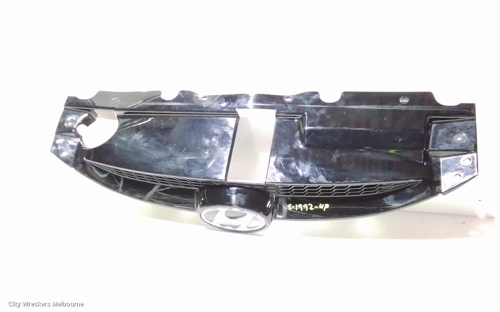 HYUNDAI IX35 2013 Grille