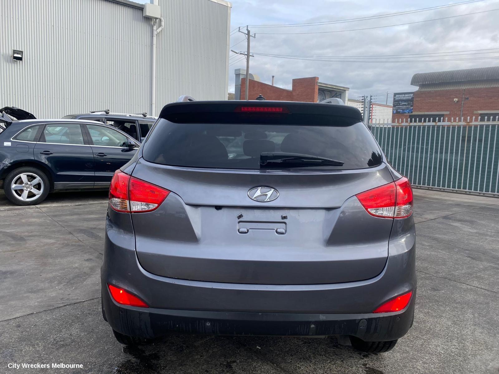 HYUNDAI IX35 2013 Left Guard