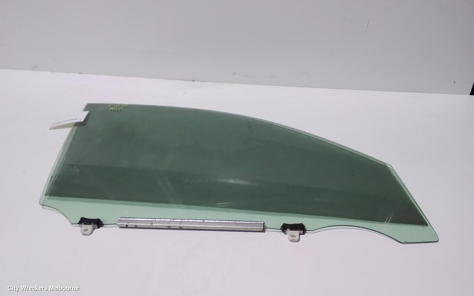 TOYOTA RAV4 2009 Right Front Door Window