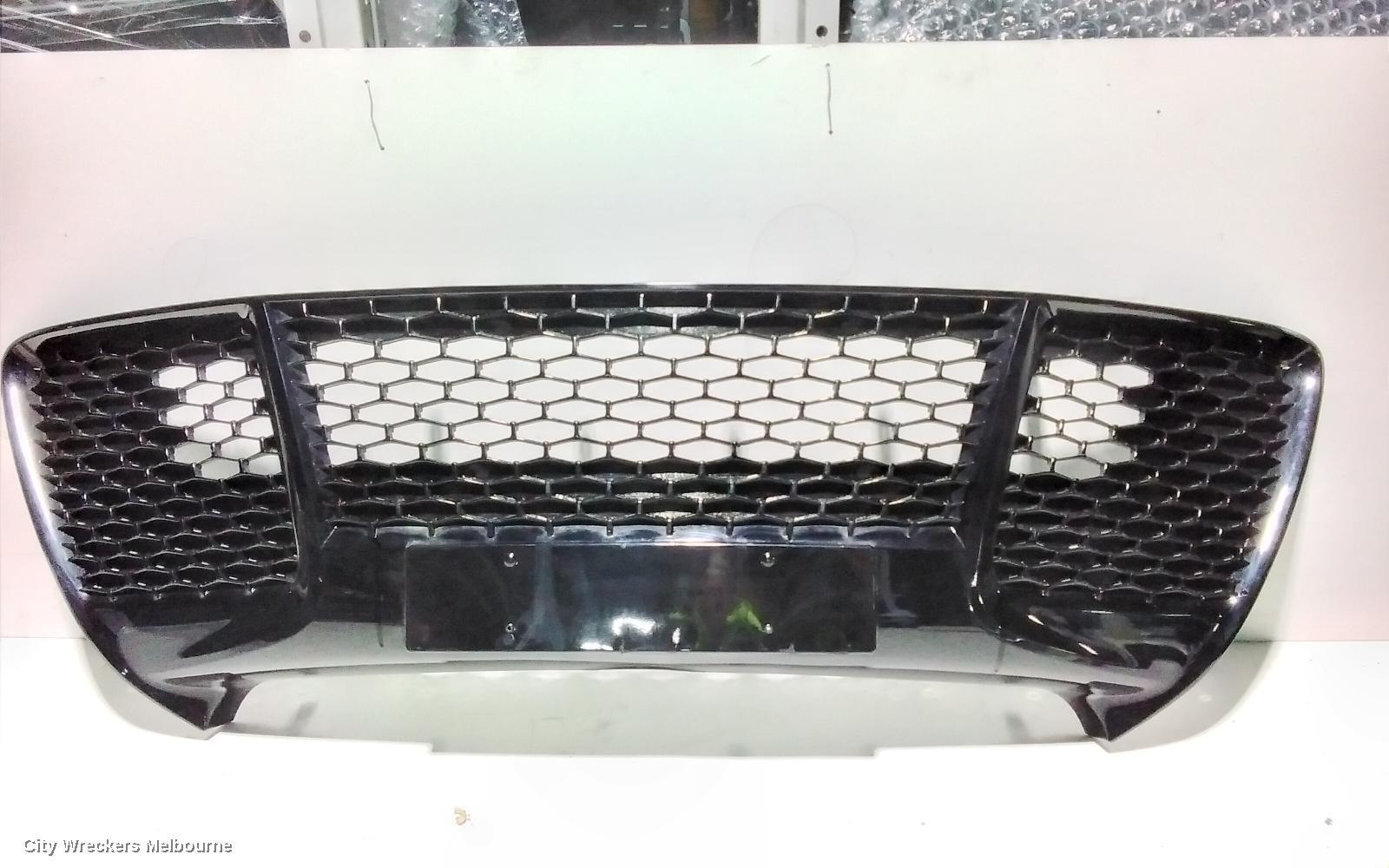 TOYOTA CAMRY 2016 Grille