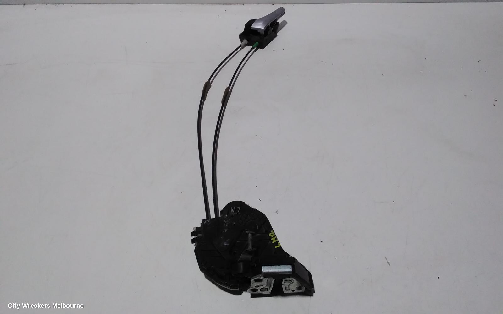 TOYOTA KLUGER 2015 Door/Boot/Gate Lock