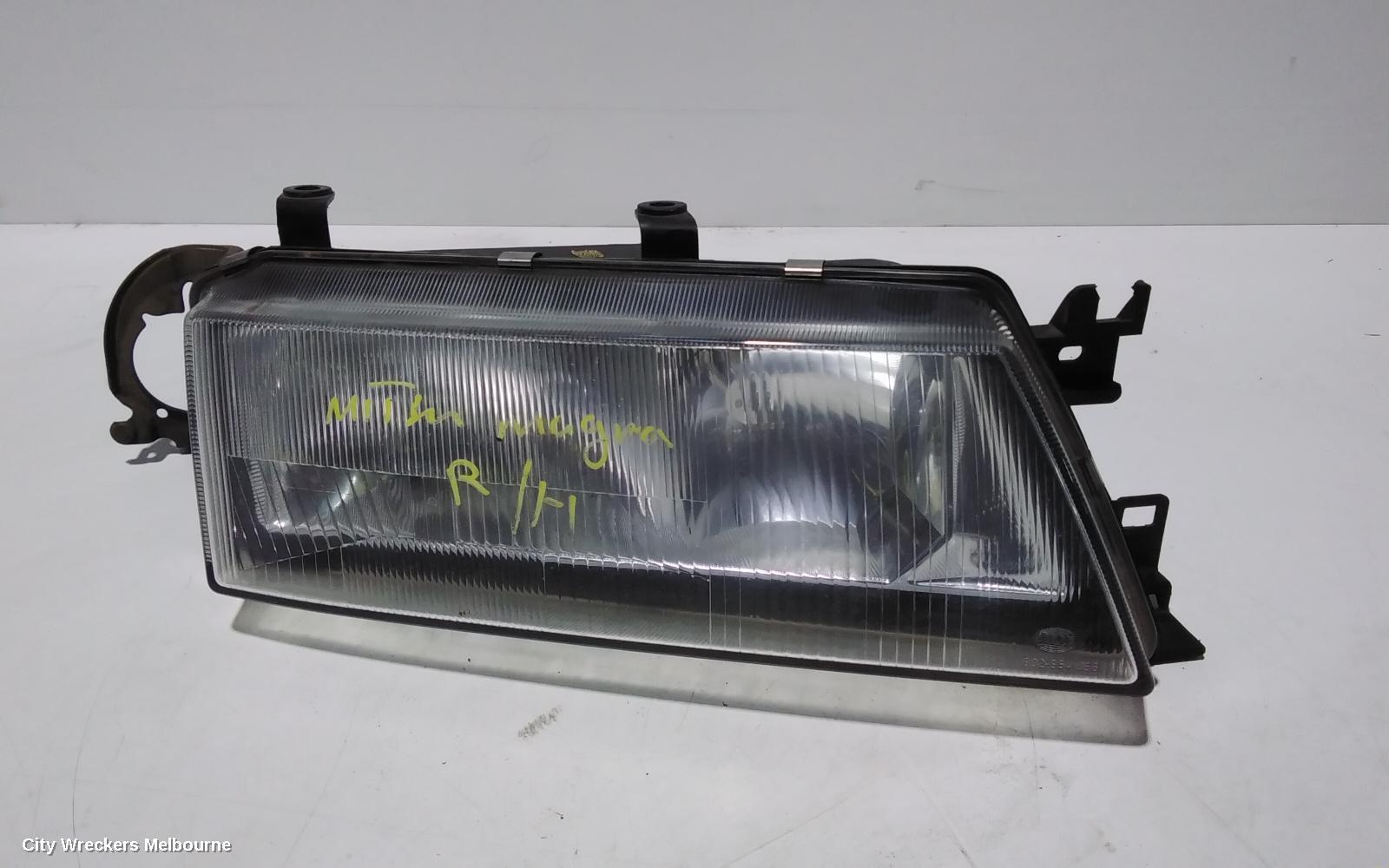 MITSUBISHI MAGNA 1999 Right Headlamp