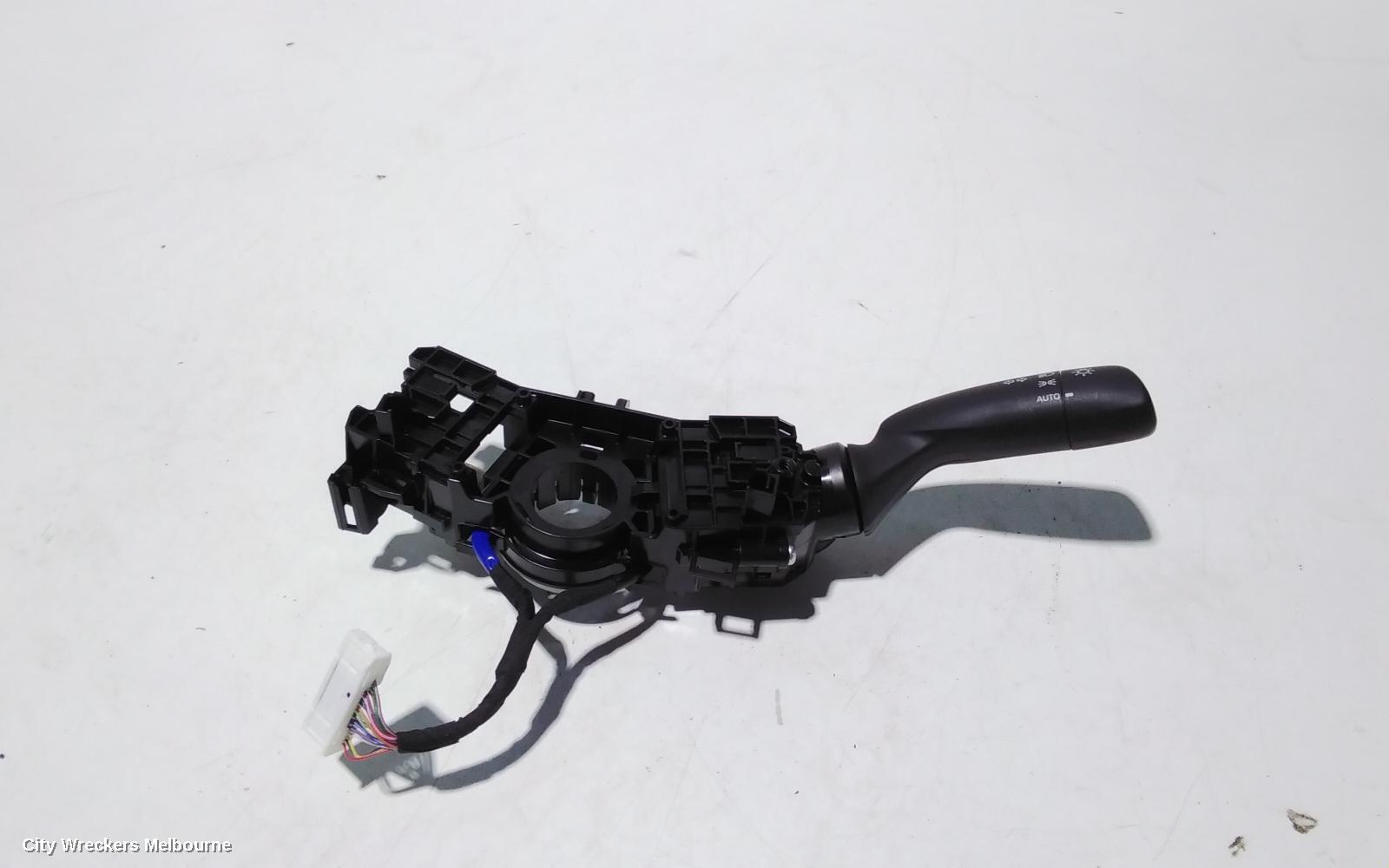 TOYOTA HIACE 2020 Combination Switch