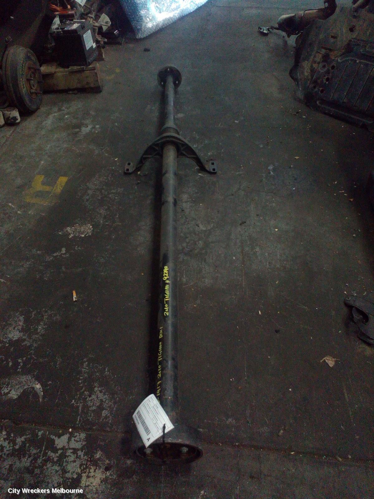 VOLKSWAGEN TIGUAN 2010 Rear Drive Shaft