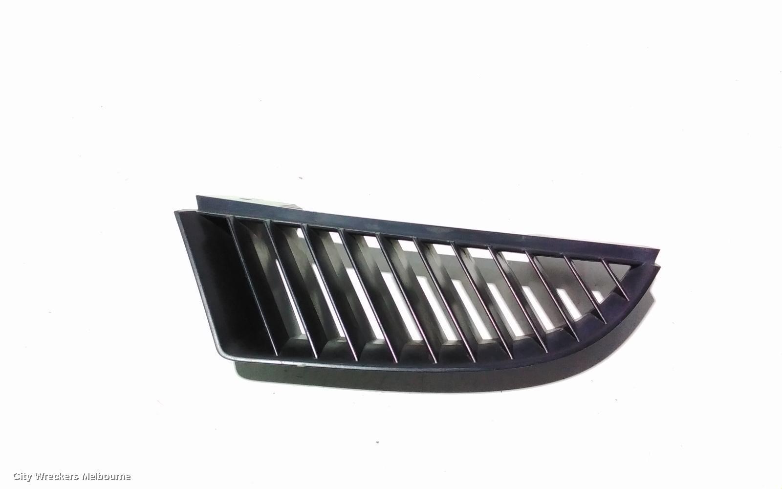 MITSUBISHI COLT 2006 Grille