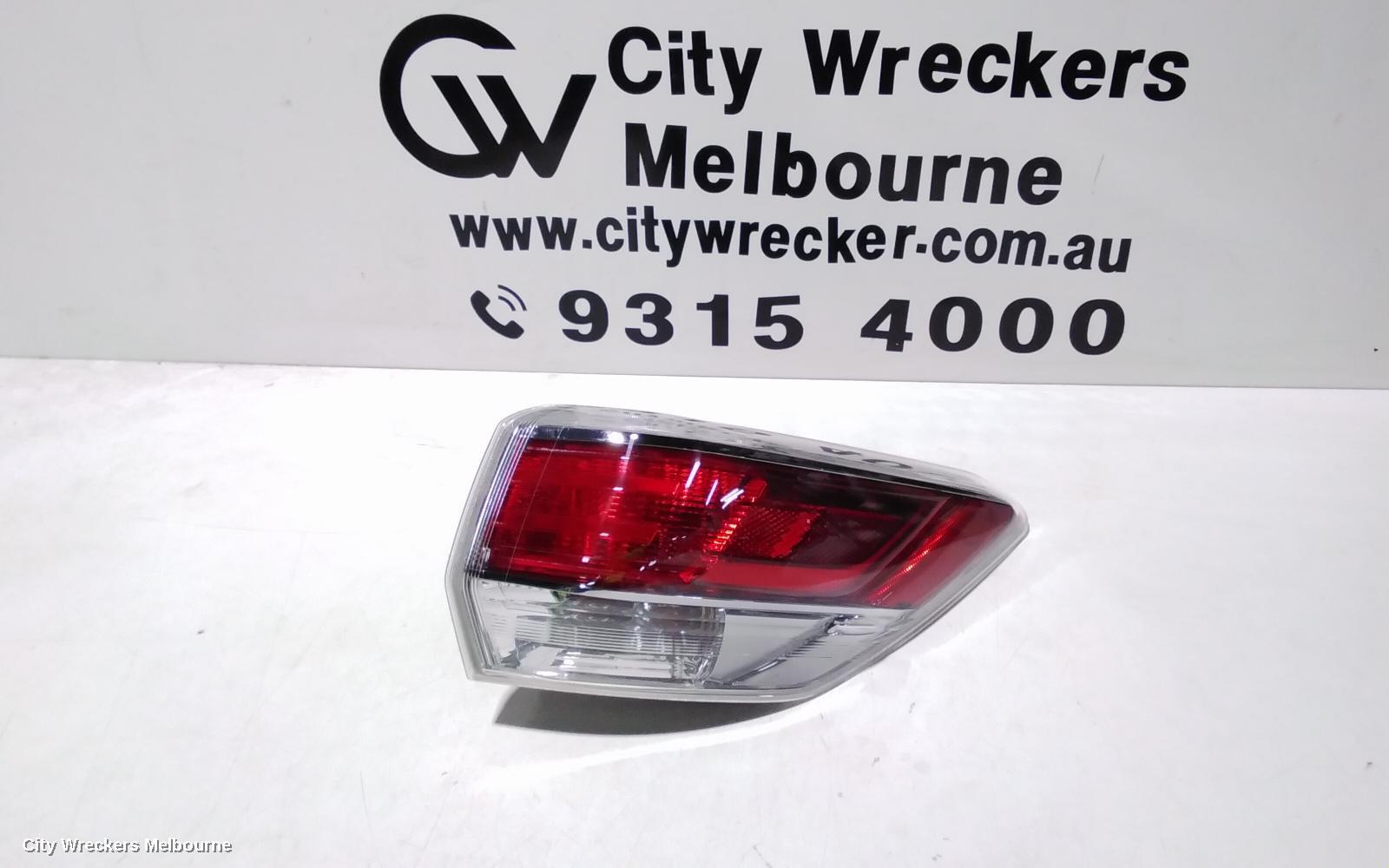 TOYOTA KLUGER 2014 Right Taillight