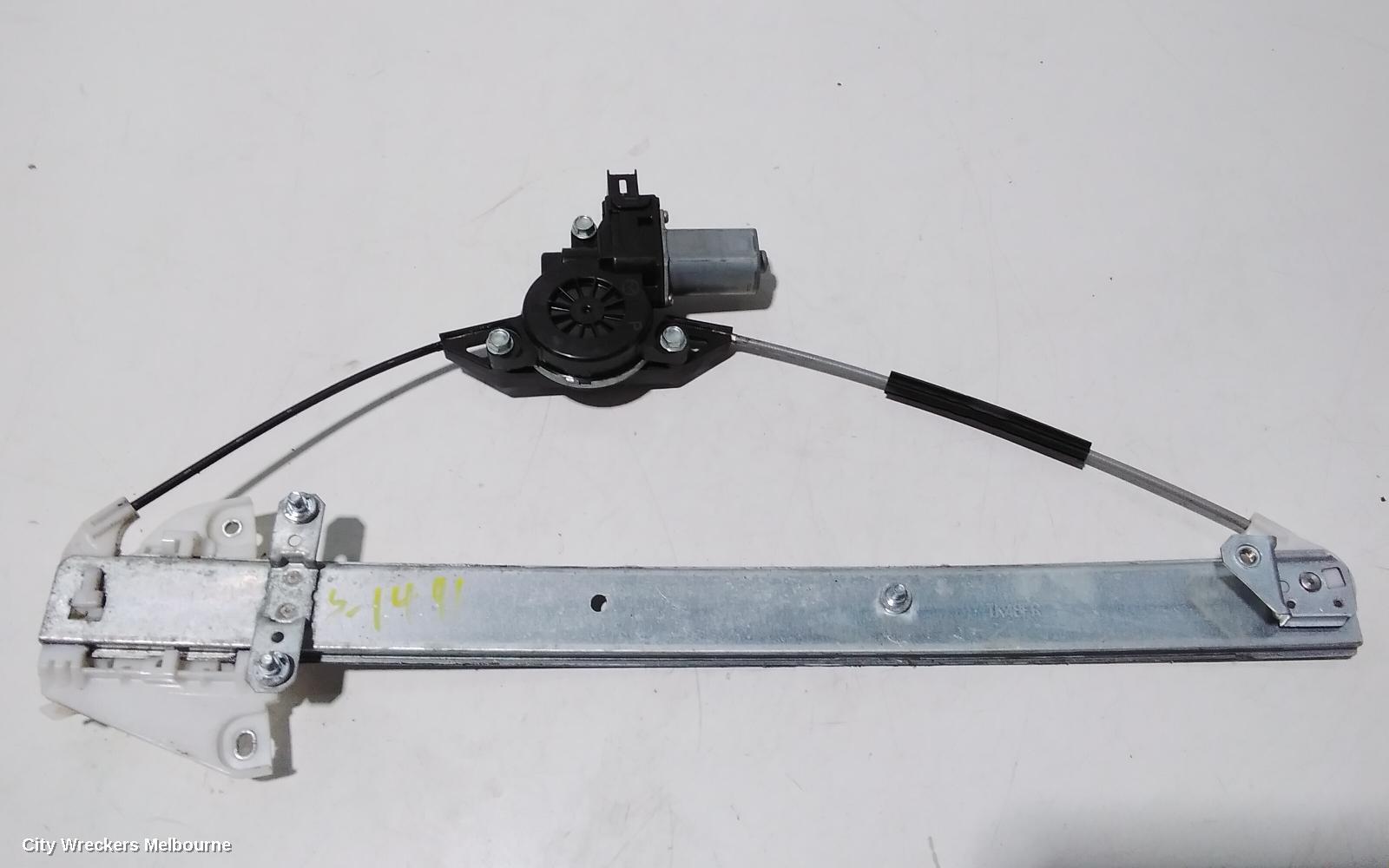 MAZDA CX9 2016 Right Front Window Reg/Motor