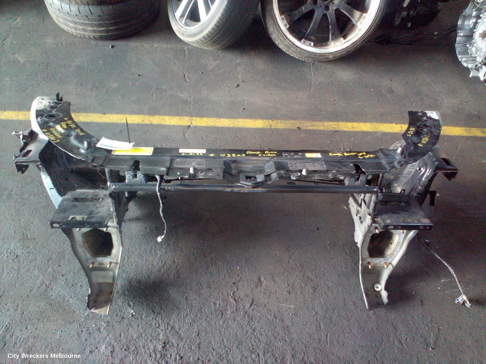 LAND ROVER RANGEROVER EVOQUE 2015 Radiator Support