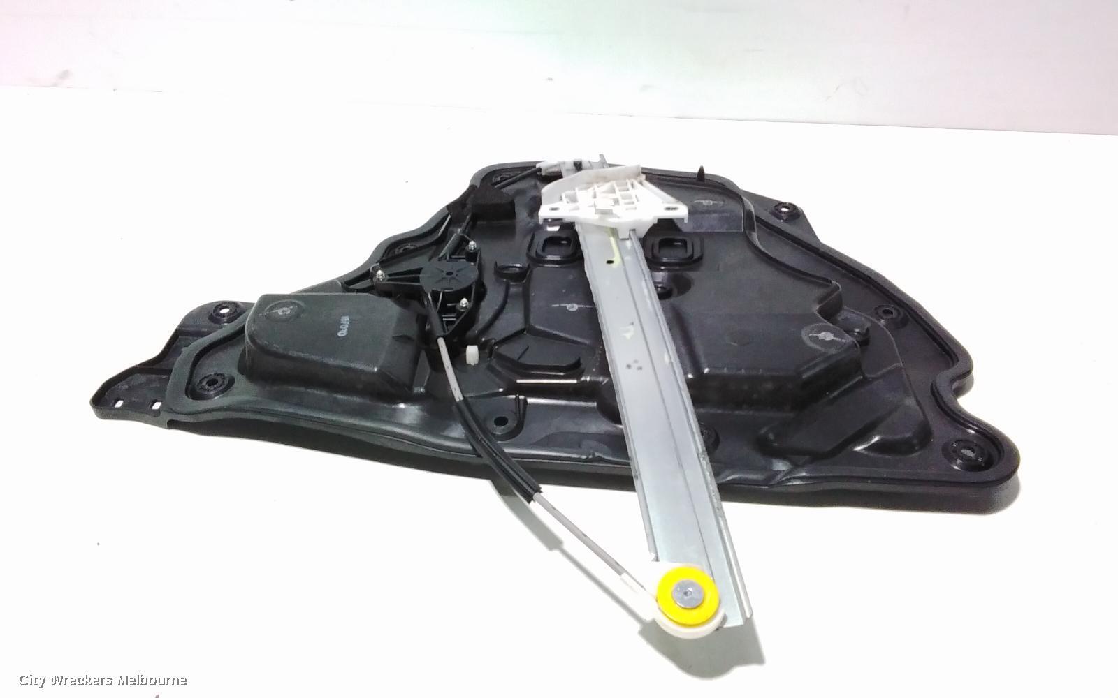 MAZDA CX9 2016 Right Front Window Reg/Motor