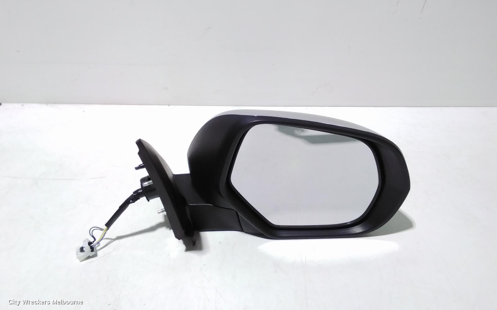 MITSUBISHI TRITON 2021 Right Door Mirror