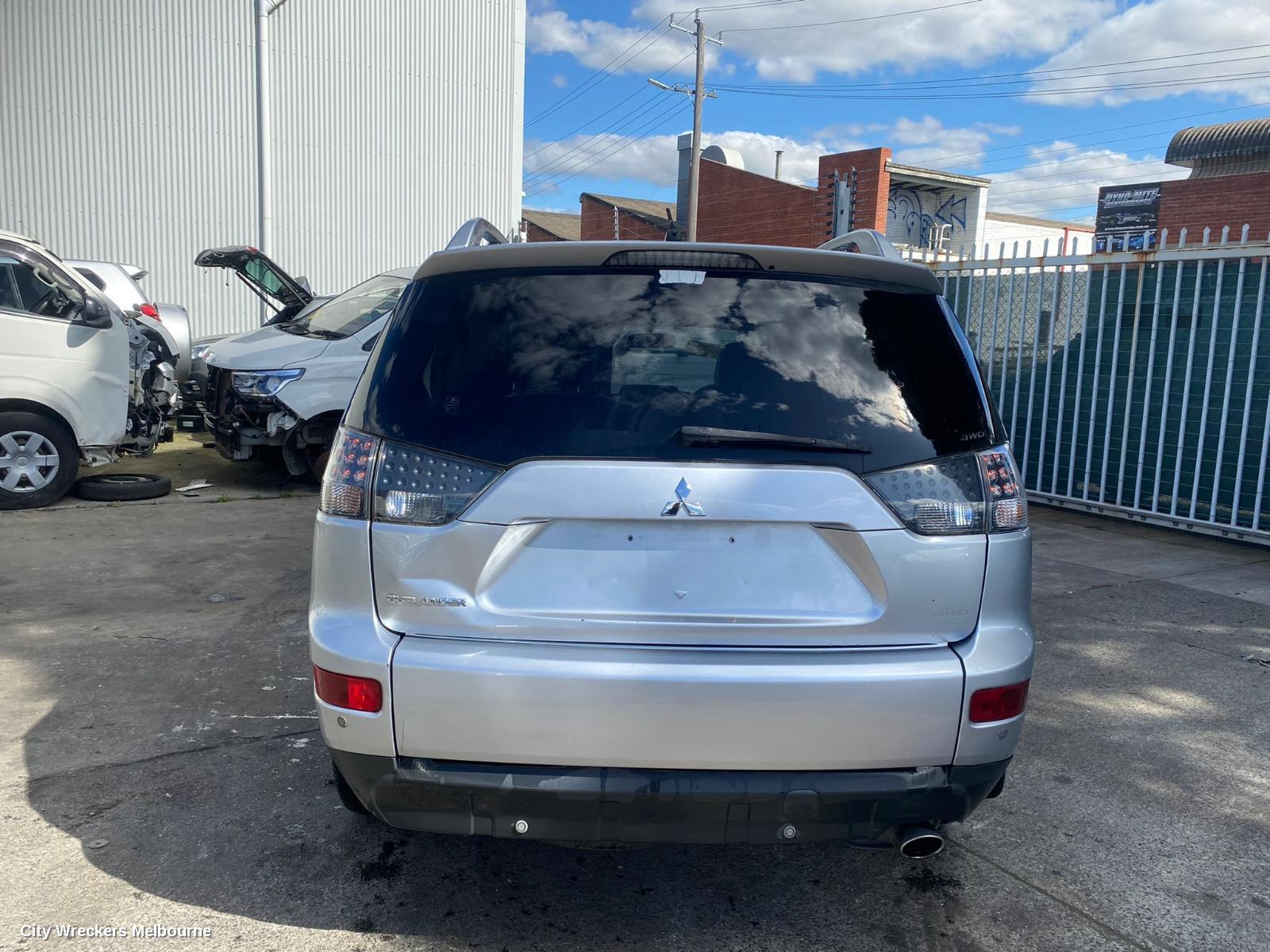 MITSUBISHI OUTLANDER 2008 RIGHT_REAR_DOOR_SLIDING